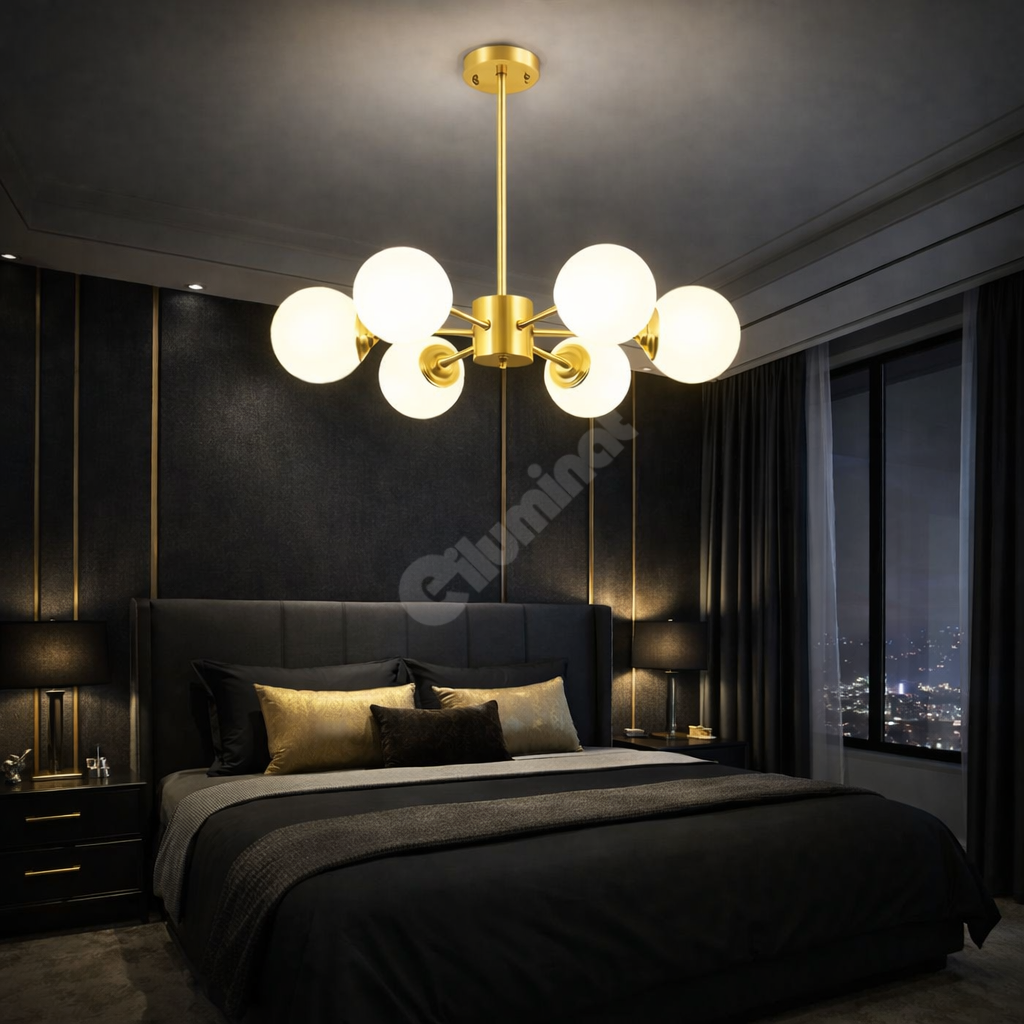 MAT GOLD cu globuri aprinse într-un dormitor cu textile închise și lumină ambientală