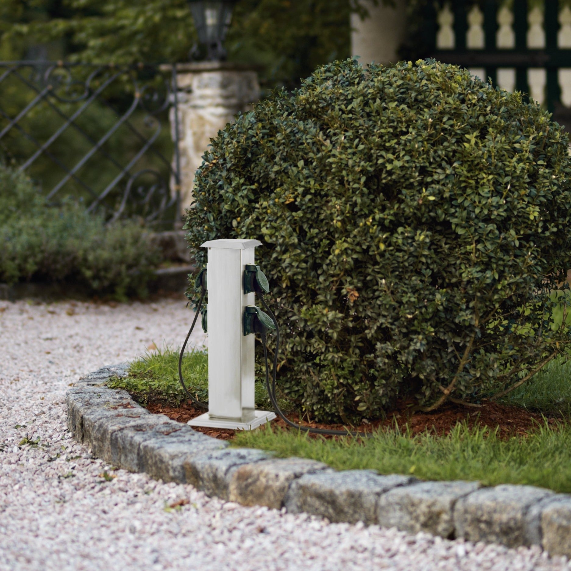 Stalpisor Decorativ cu 2 Prize de Exterior Eglo GARDEN POLE