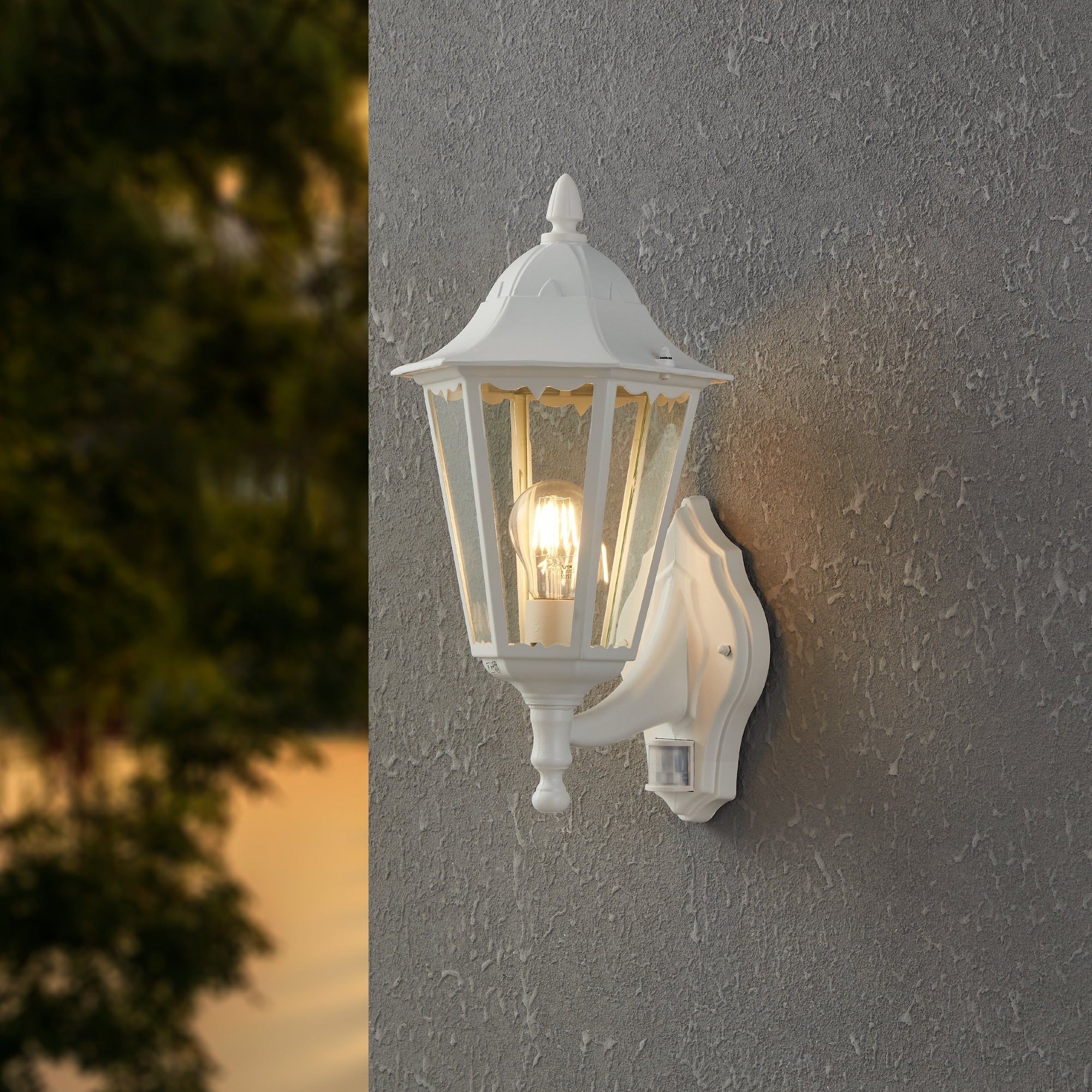 Aplica Exterior Tip Felinar cu Senzor NAVEDO White ALBA / APLICA PERETE Wall Light Fixtures