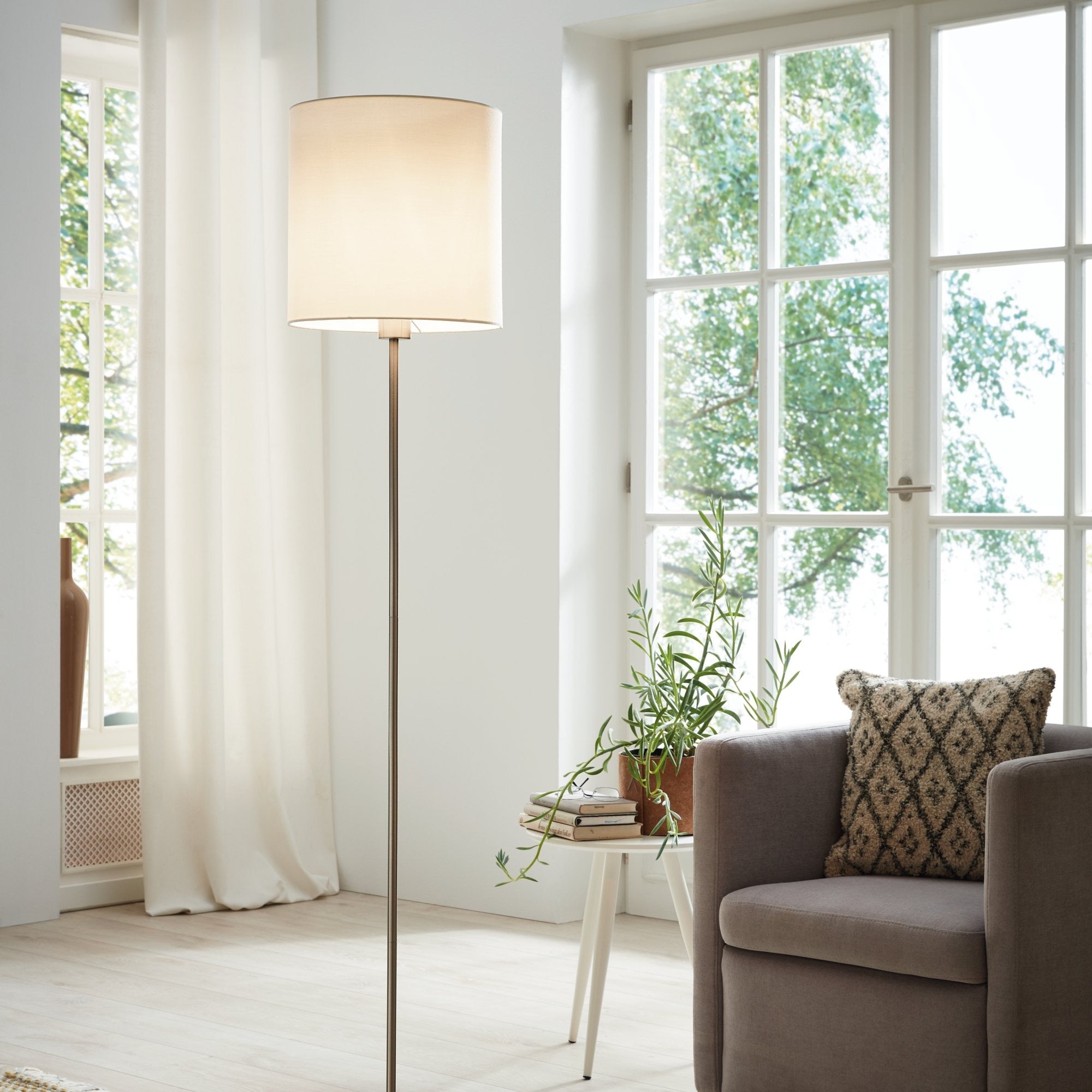 Lampadar PASTERI White & Silver 157.5CM Eglo