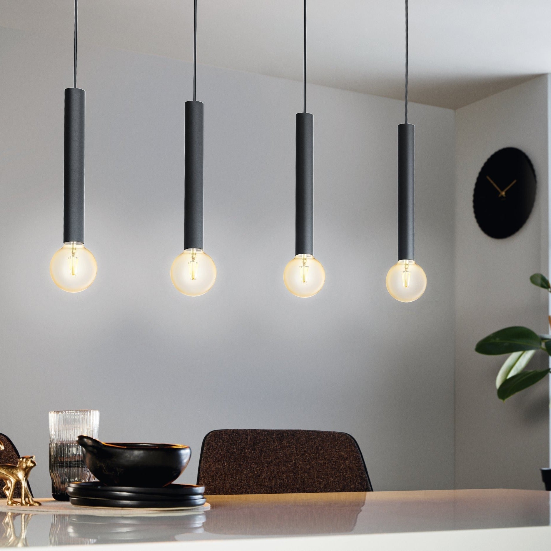 Lustra Suspendată CORTENOVA Black 110CM NEAGRA / SUSPENDATE / 110CM Chandeliers