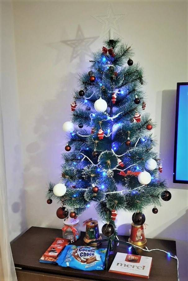Brad Artificial De Craciun 120Cm Pin Varfuri Ninse Ace 3D Suport Metalic A1 Christmas Tree