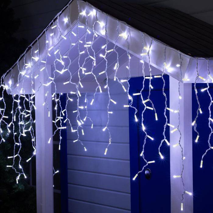 Instalatie Led Perdea Turturi Flash 252 Led-Uri 8X0.6M Fir Alb Diverse Culori Christmas Light