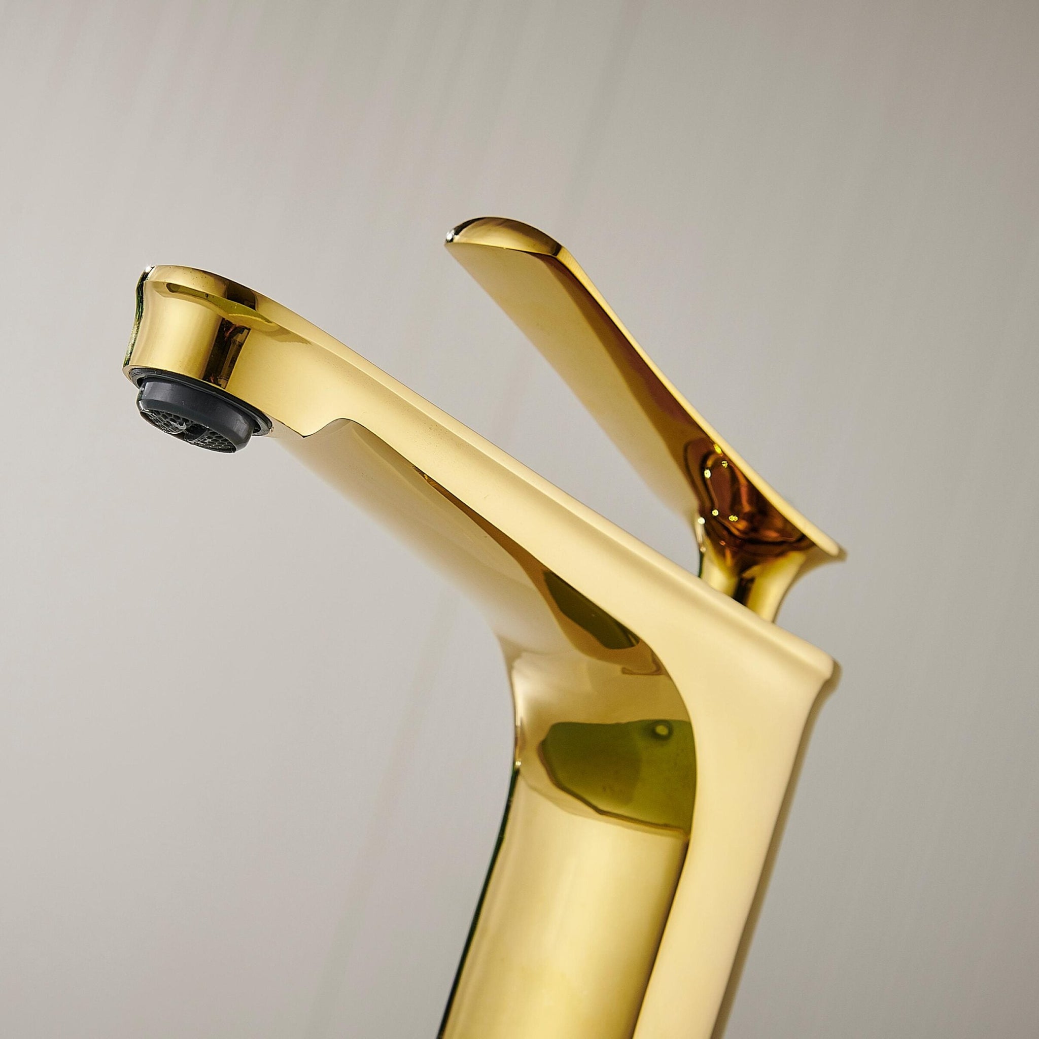 Baterie de Lavoar din Alama cu Finisaj Aurit Lucios