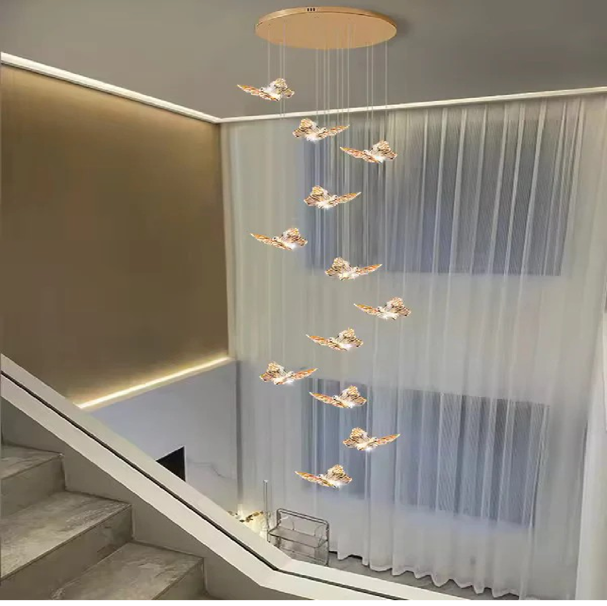 Lustra LED Suspendata Golden Butterfly 12 Elemente Echivalent 220W Telecomanda AURIE / SUSPENDATE Chandeliers