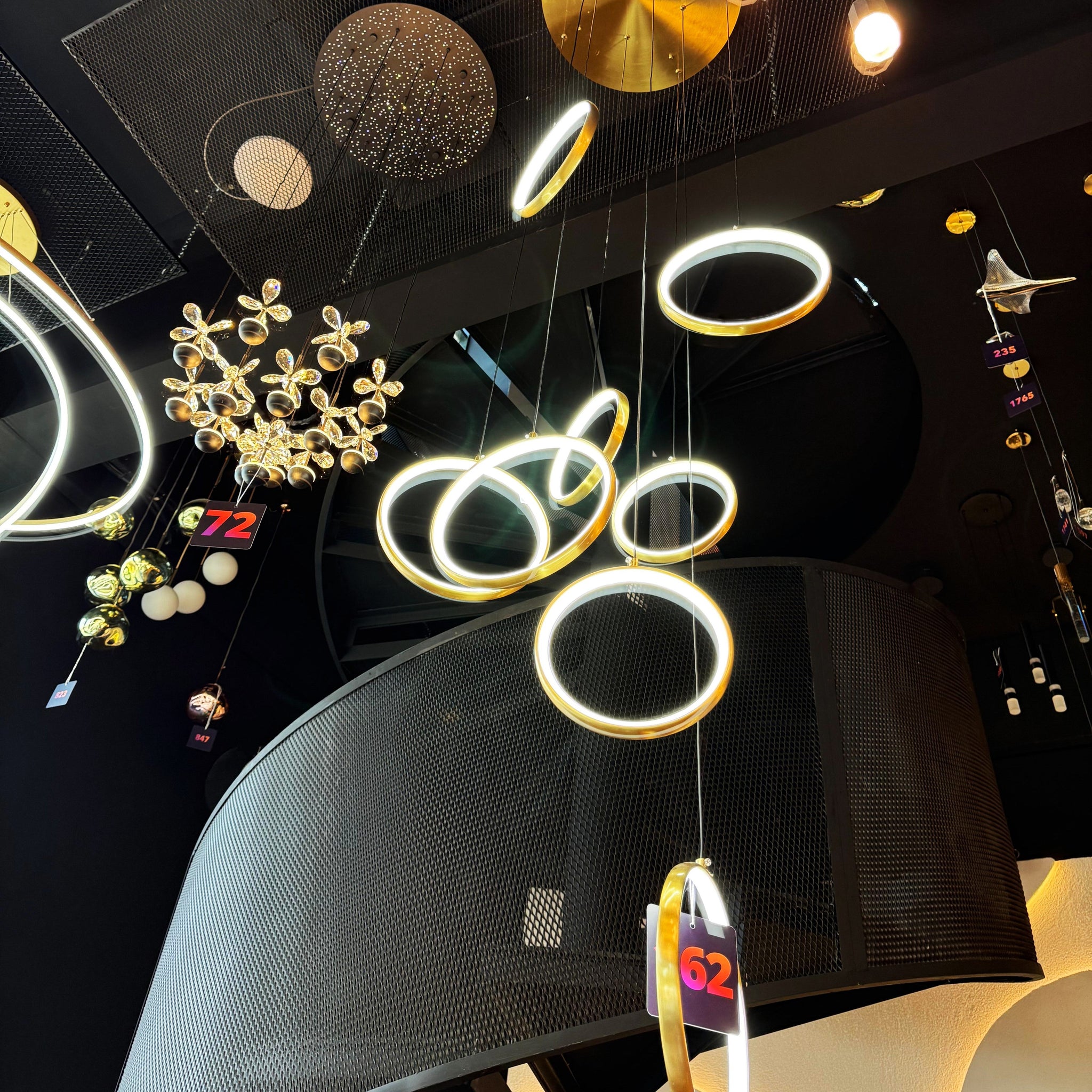 Lustra LED Suspendata GOLD Catania AURIE / SUSPENDATE Chandeliers Crystal