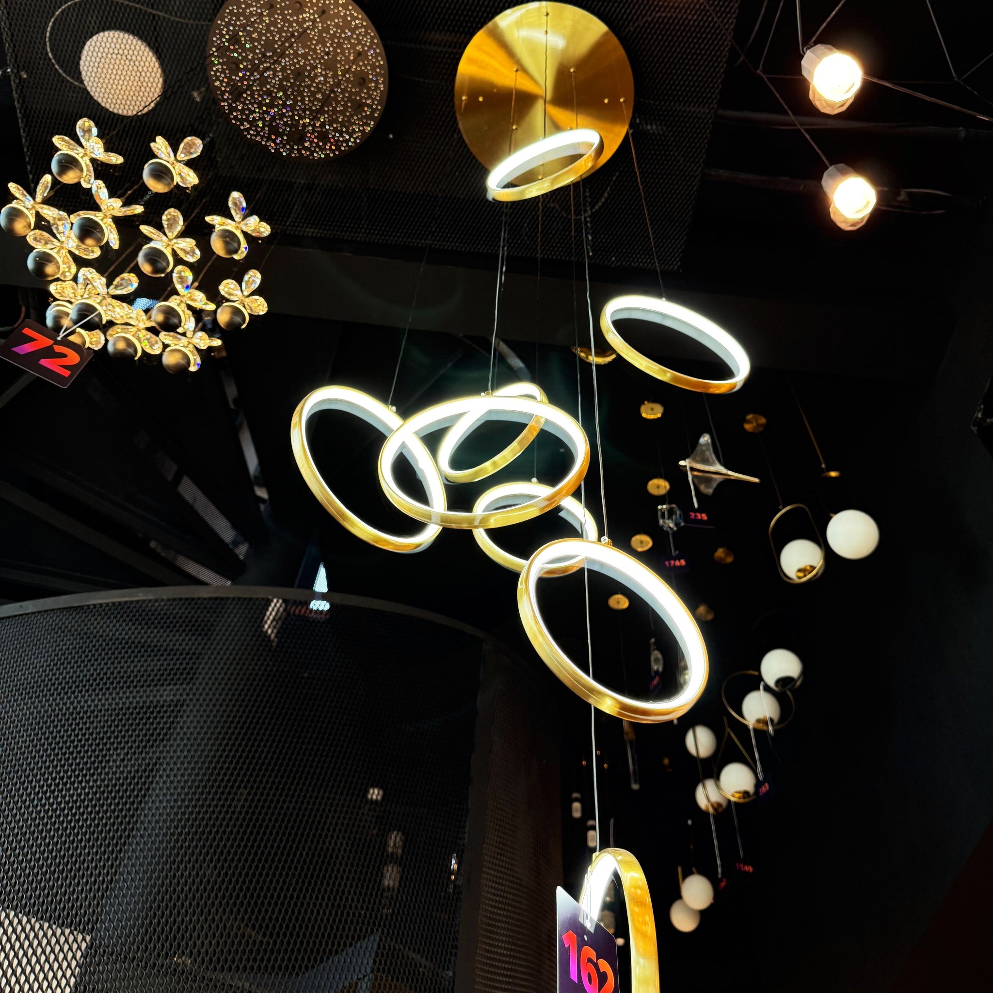 Lustra LED Suspendata GOLD Catania AURIE / SUSPENDATE Chandeliers Crystal