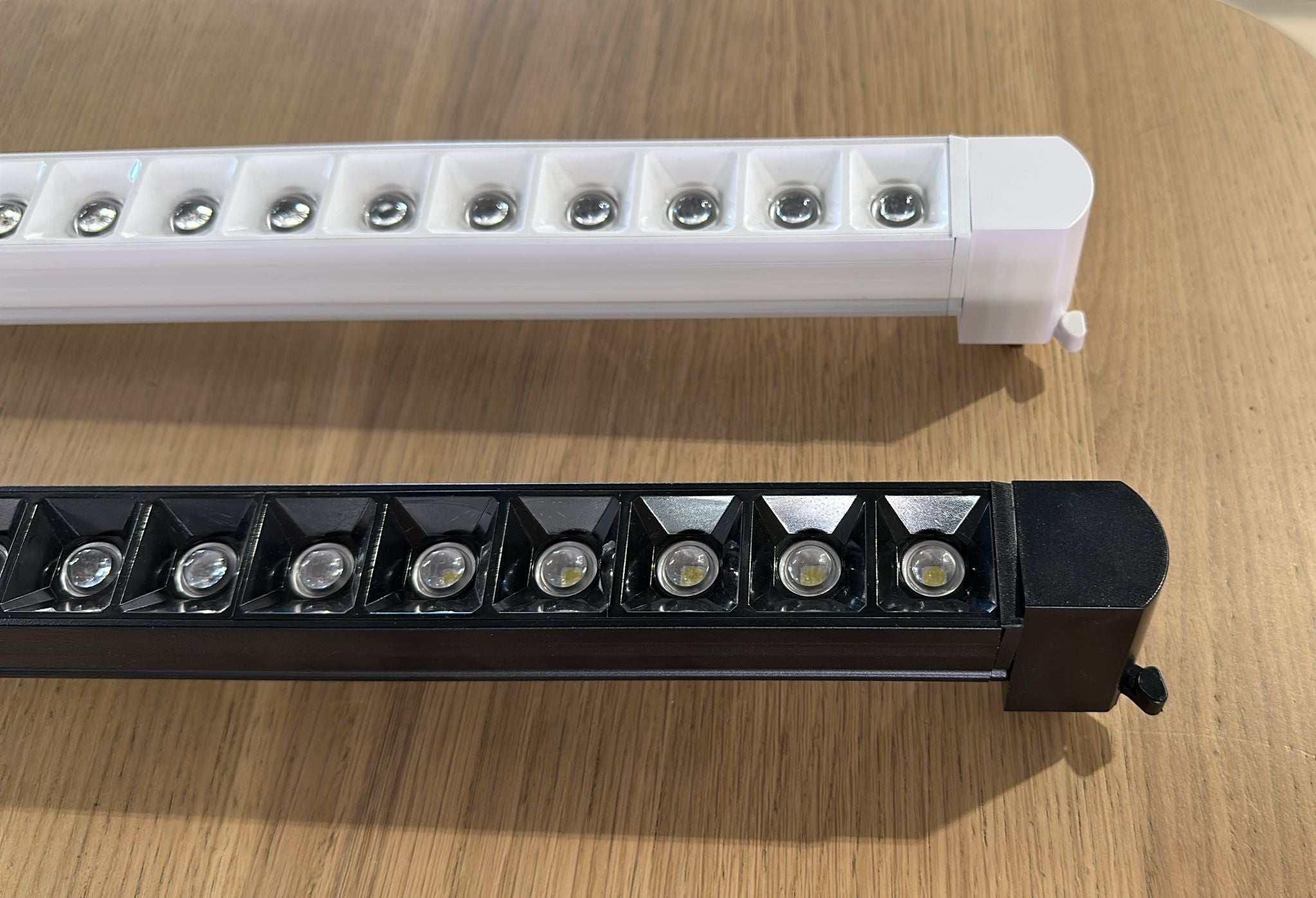 Spot Pentru Sina Magnetica Clasica ALIS 220v Black