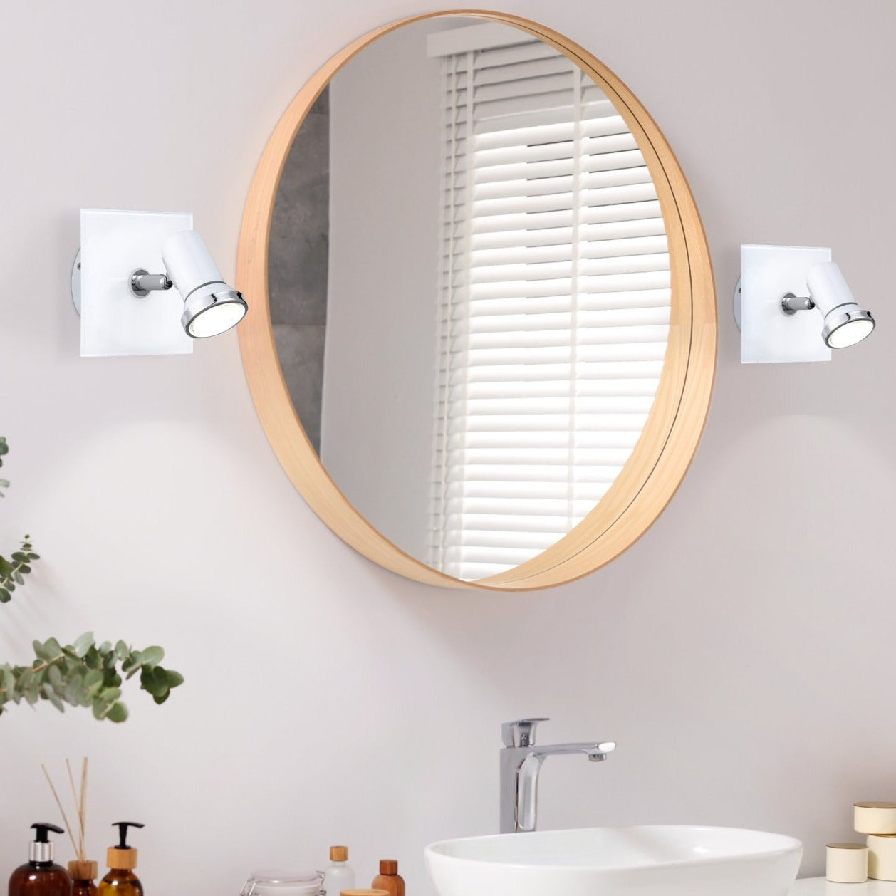 Aplica Tip Spot Reglabil TAMARA 1 IP44 White & Silver 12CM Eglo