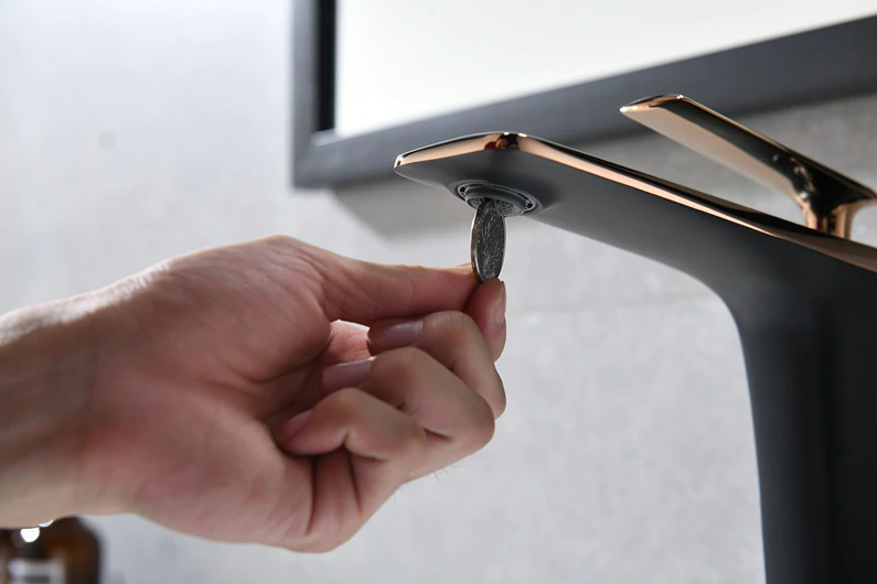 Baterie Lavoar Medie Luxury Line Rose Black 003 Sink Faucet