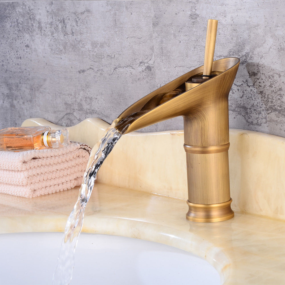 Baterie Lavoar Medie Bronz Antichizat Cascada 1764D Sink Faucet