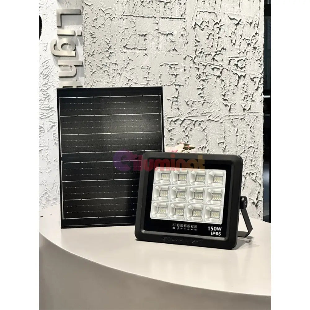 Proiector Led 150W Premium Cu Panou Solar Monocristaline Plus Telecomanda Led Flood Light