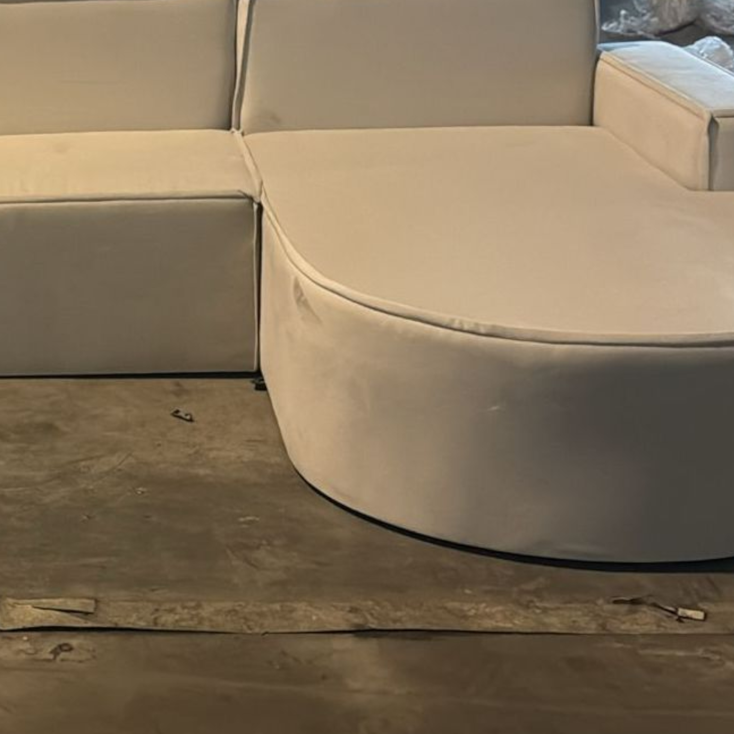 Coltar Modern Tip U Crem Deschis 390x175cm Resigilat